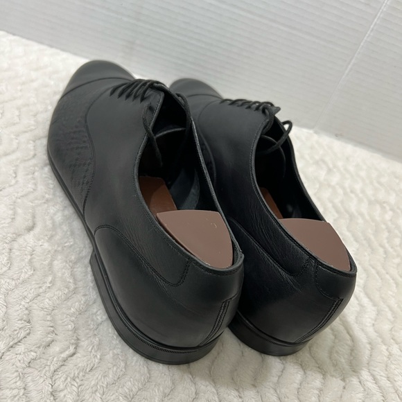 Gucci Men's Sz 11 US 12 Black Classic Leather Formal Cap Toe Slip on Oxford - Picture 5 of 16